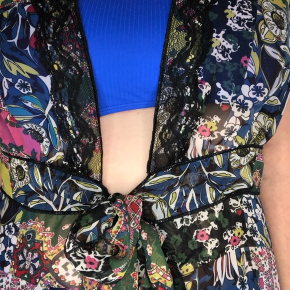 Cabi kimono or swimsuit cover up - Picture 5 of 10